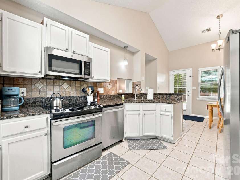 11308 Clayford Ridge, Charlotte, NC 28215.  MLS# CAR4415659, YatesRealty ID 45169. 
