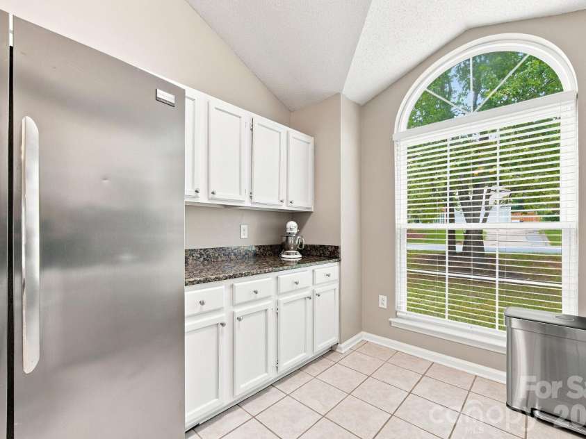 11308 Clayford Ridge, Charlotte, NC 28215.  MLS# CAR4415659, YatesRealty ID 45169. 