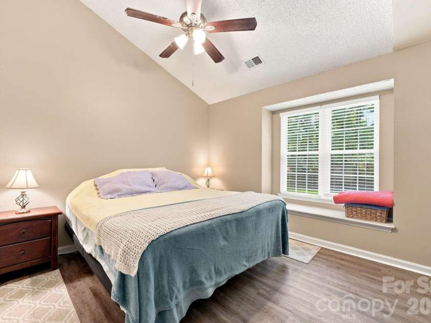 11308 Clayford Ridge, Charlotte, NC 28215.  MLS# CAR4415659, YatesRealty ID 45169. 