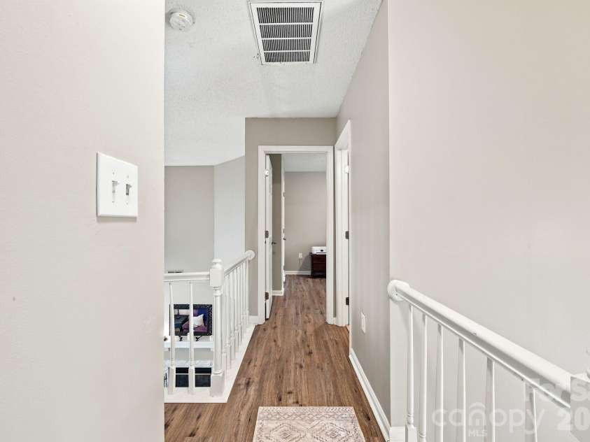 11308 Clayford Ridge, Charlotte, NC 28215.  MLS# CAR4415659, YatesRealty ID 45169. 
