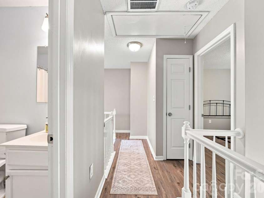 11308 Clayford Ridge, Charlotte, NC 28215.  MLS# CAR4415659, YatesRealty ID 45169. 