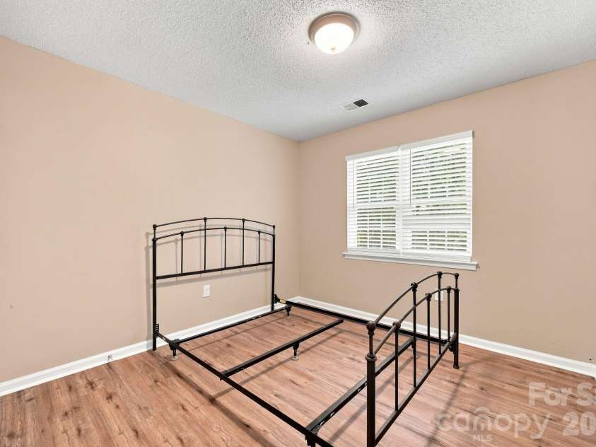 11308 Clayford Ridge, Charlotte, NC 28215.  MLS# CAR4415659, YatesRealty ID 45169. 