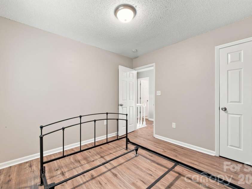 11308 Clayford Ridge, Charlotte, NC 28215.  MLS# CAR4415659, YatesRealty ID 45169. 