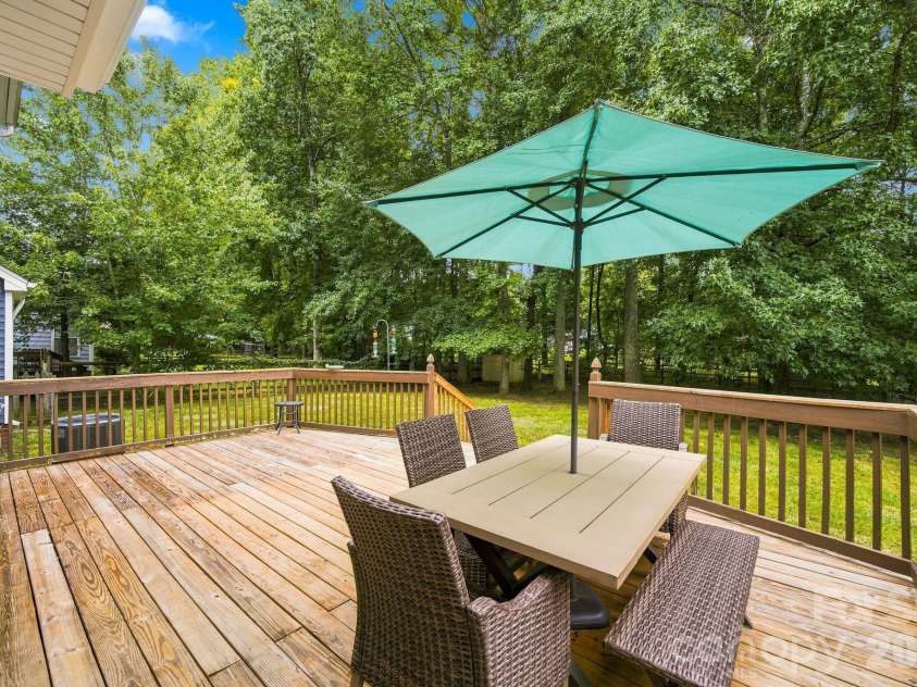 11308 Clayford Ridge, Charlotte, NC 28215.  MLS# CAR4415659, YatesRealty ID 45169. 