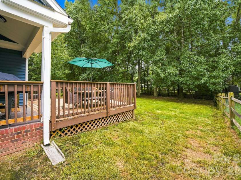 11308 Clayford Ridge, Charlotte, NC 28215.  MLS# CAR4415659, YatesRealty ID 45169. 
