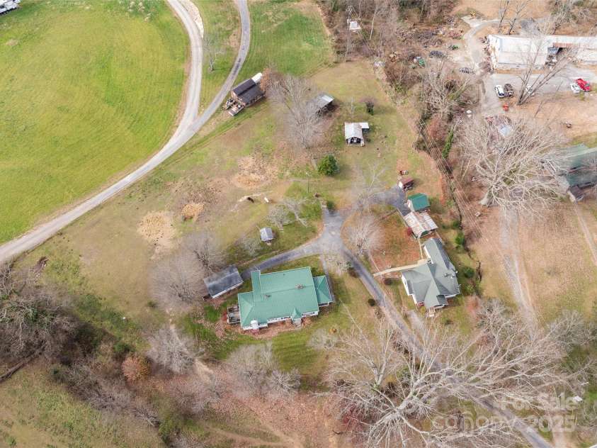 396 Will Hyatt Road, Waynesville, NC 28786.  MLS# CAR4323103, YatesRealty ID 4517. 