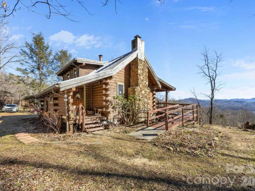 55 Comet Lane, Waynesville, NC 28785.  MLS# CAR4337388, YatesRealty ID 4517. 