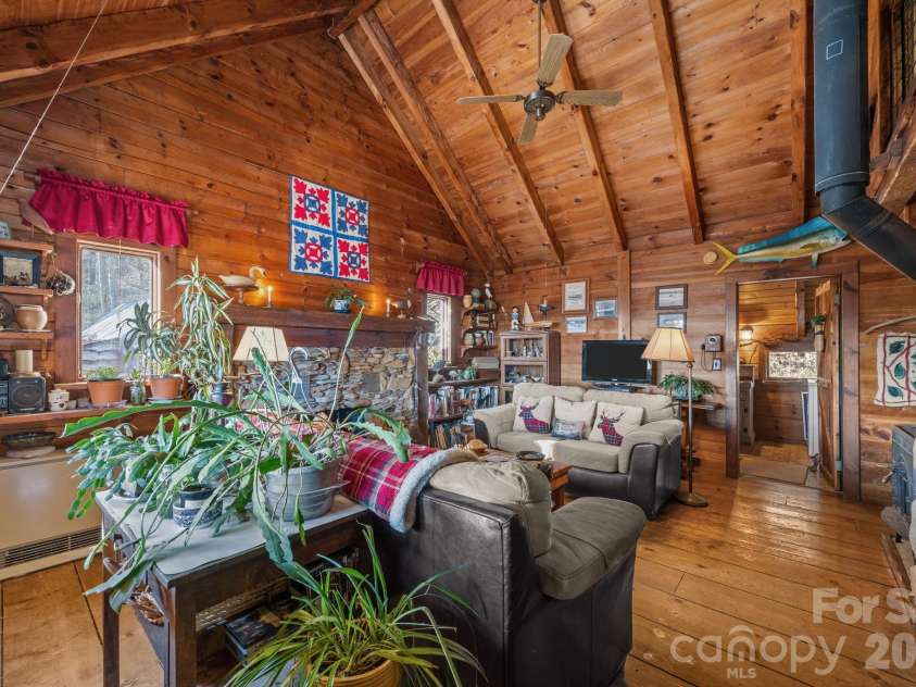 55 Comet Lane, Waynesville, NC 28785.  MLS# CAR4337388, YatesRealty ID 4517. 