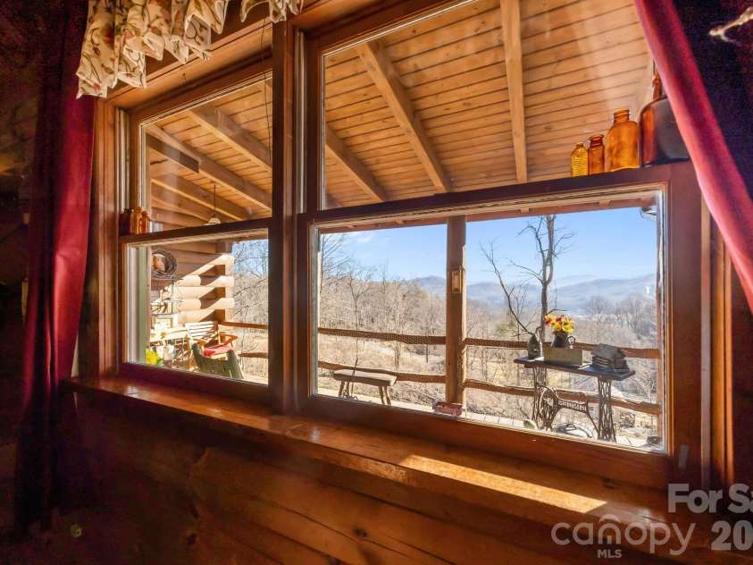 55 Comet Lane, Waynesville, NC 28785.  MLS# CAR4337388, YatesRealty ID 4517. 