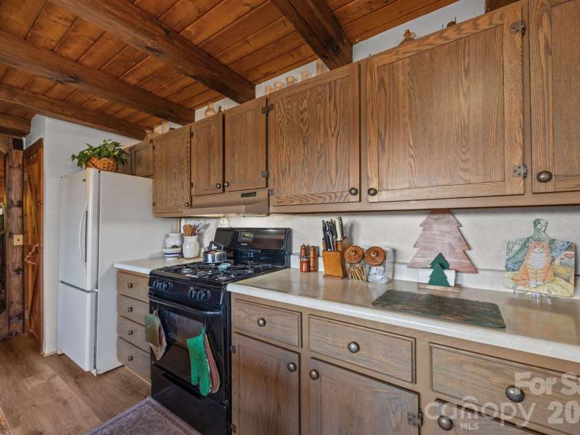 55 Comet Lane, Waynesville, NC 28785.  MLS# CAR4337388, YatesRealty ID 4517. 