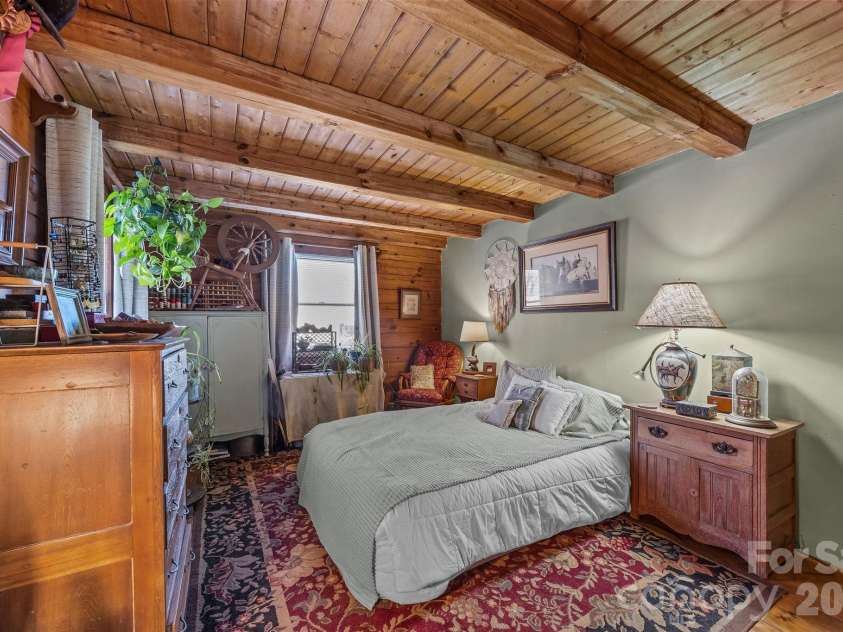 55 Comet Lane, Waynesville, NC 28785.  MLS# CAR4337388, YatesRealty ID 4517. 