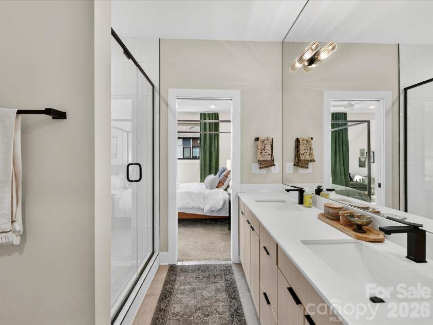 1229 Minter Place, Charlotte, NC 28203.  MLS# CAR4415636, YatesRealty ID 45171. 