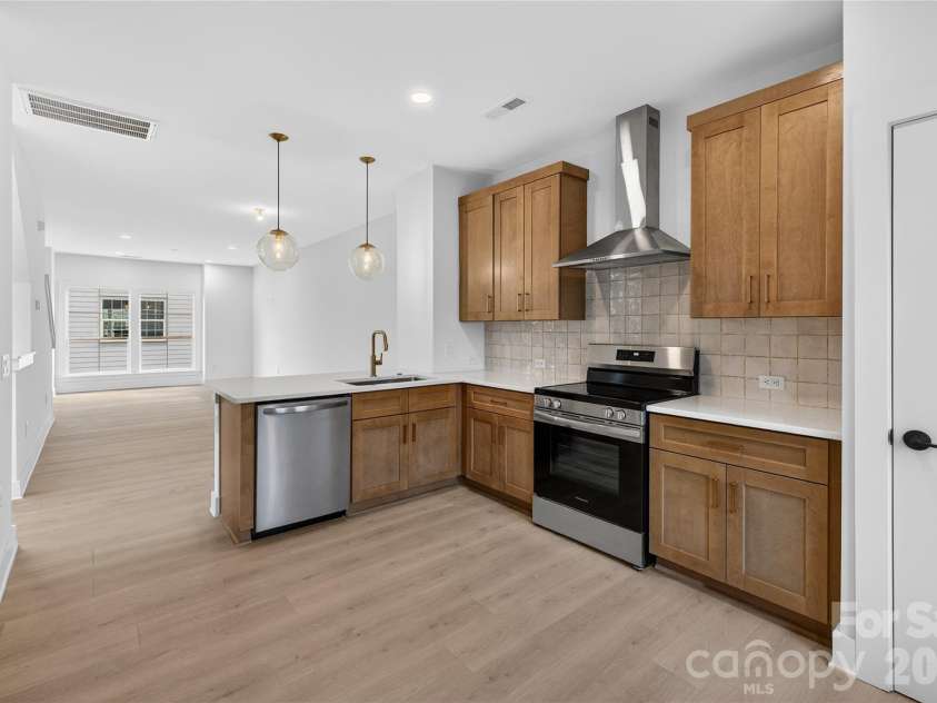 1013 Carter Avenue, Charlotte, NC 28206.  MLS# CAR4415962, YatesRealty ID 45175. 