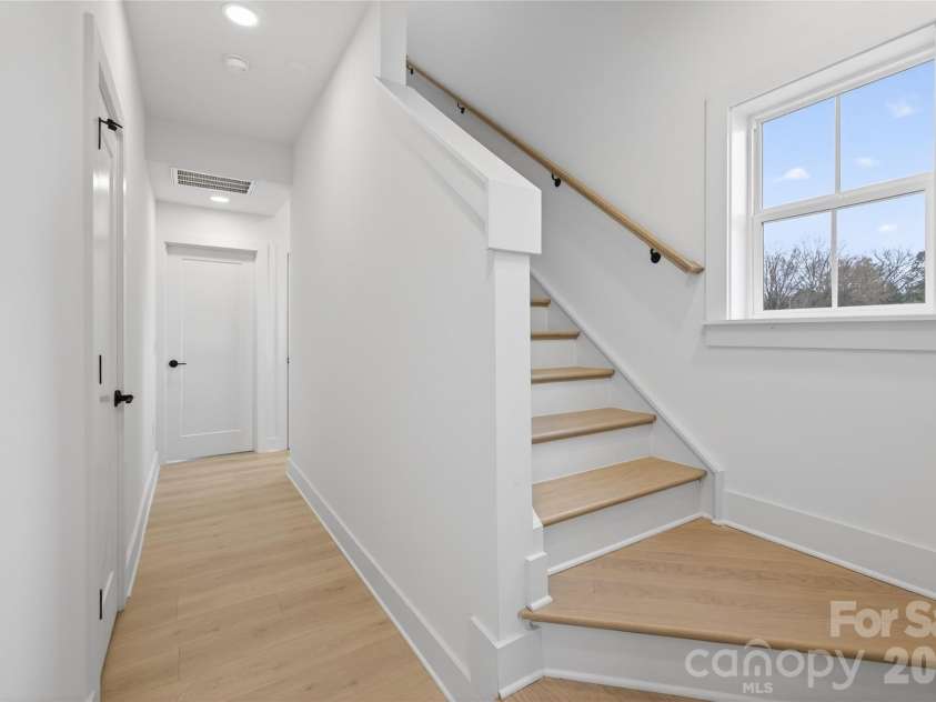 1013 Carter Avenue, Charlotte, NC 28206.  MLS# CAR4415962, YatesRealty ID 45175. 