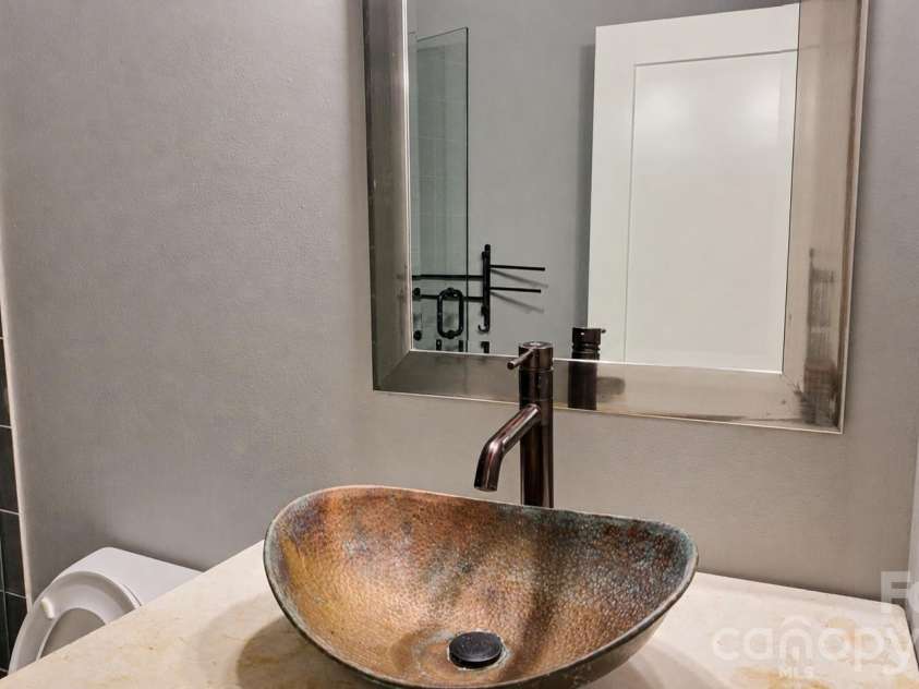 4217 Coopersdale Road, Charlotte, NC 28273.  MLS# CAR4415193, YatesRealty ID 45176. Additional Bathroom