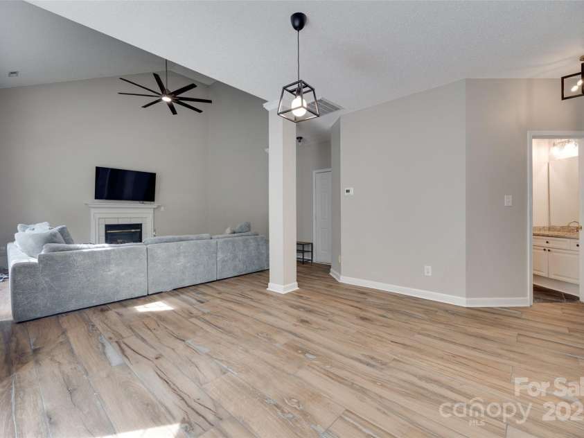 12719 Vantage Point Lane, Huntersville, NC 28078.  MLS# CAR4257874, YatesRealty ID 4518. 