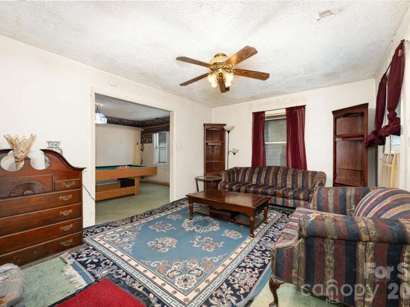 2428 Booker Avenue, Charlotte, NC 28216.  MLS# CAR4301870, YatesRealty ID 4518. 