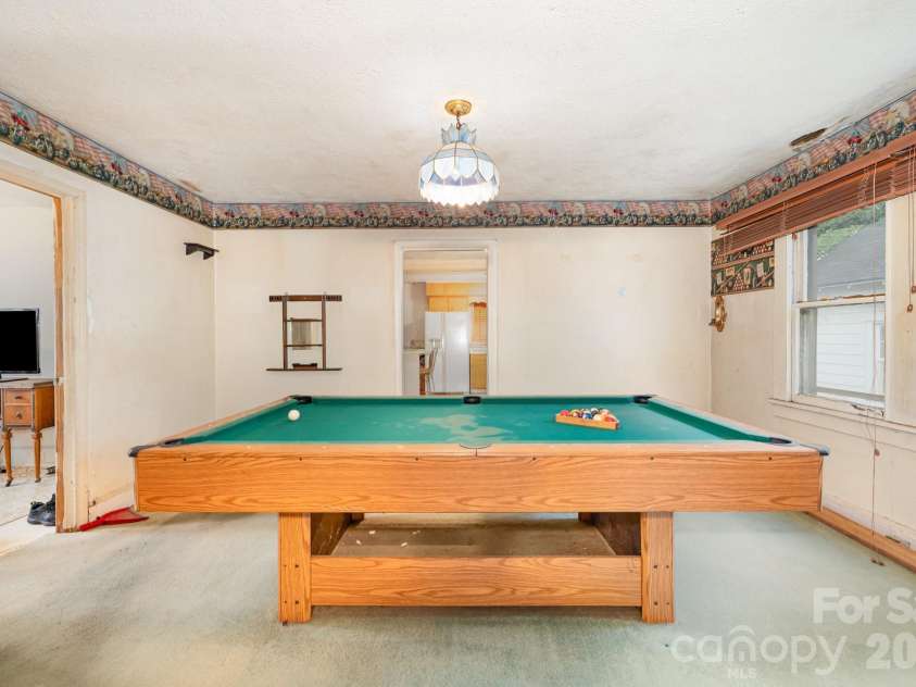 2428 Booker Avenue, Charlotte, NC 28216.  MLS# CAR4301870, YatesRealty ID 4518. 