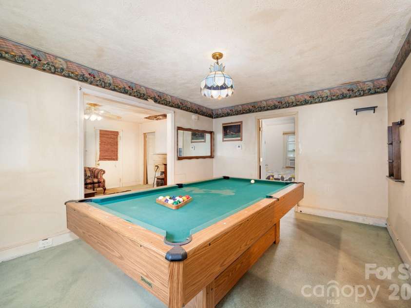 2428 Booker Avenue, Charlotte, NC 28216.  MLS# CAR4301870, YatesRealty ID 4518. 