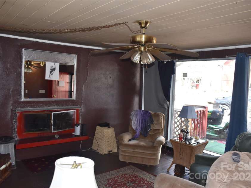 36 Euclid Avenue, Marion, NC 28752.  MLS# CAR4087181, YatesRealty ID 4518. 