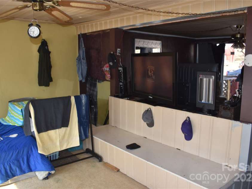 36 Euclid Avenue, Marion, NC 28752.  MLS# CAR4087181, YatesRealty ID 4518. 