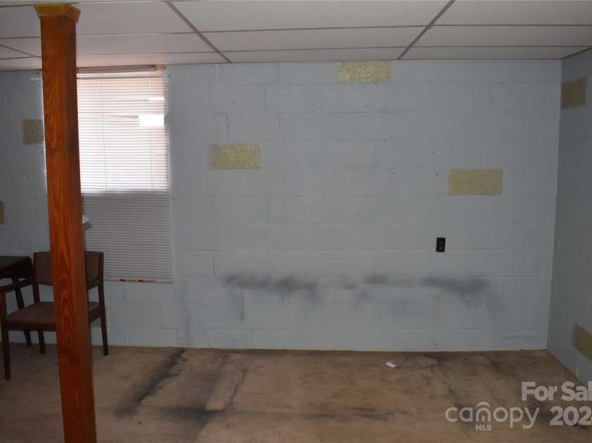 36 Euclid Avenue, Marion, NC 28752.  MLS# CAR4087181, YatesRealty ID 4518. 