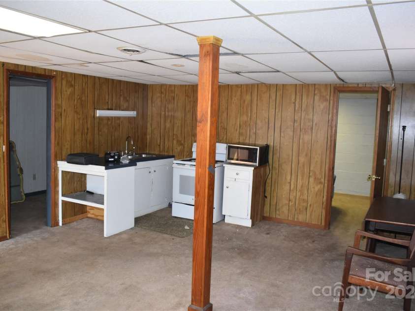 36 Euclid Avenue, Marion, NC 28752.  MLS# CAR4087181, YatesRealty ID 4518. 