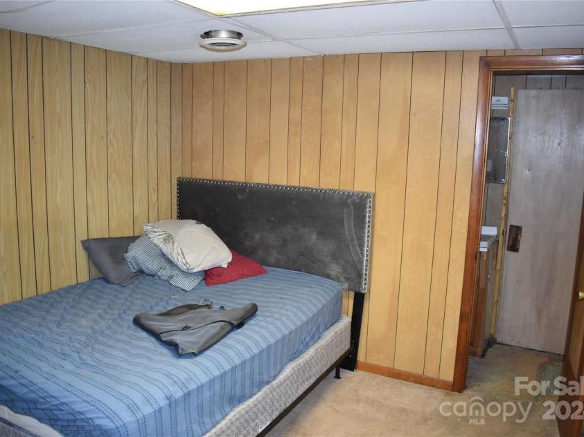 36 Euclid Avenue, Marion, NC 28752.  MLS# CAR4087181, YatesRealty ID 4518. 