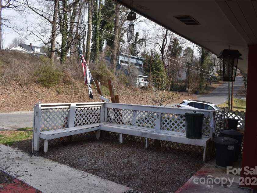 36 Euclid Avenue, Marion, NC 28752.  MLS# CAR4087181, YatesRealty ID 4518. 