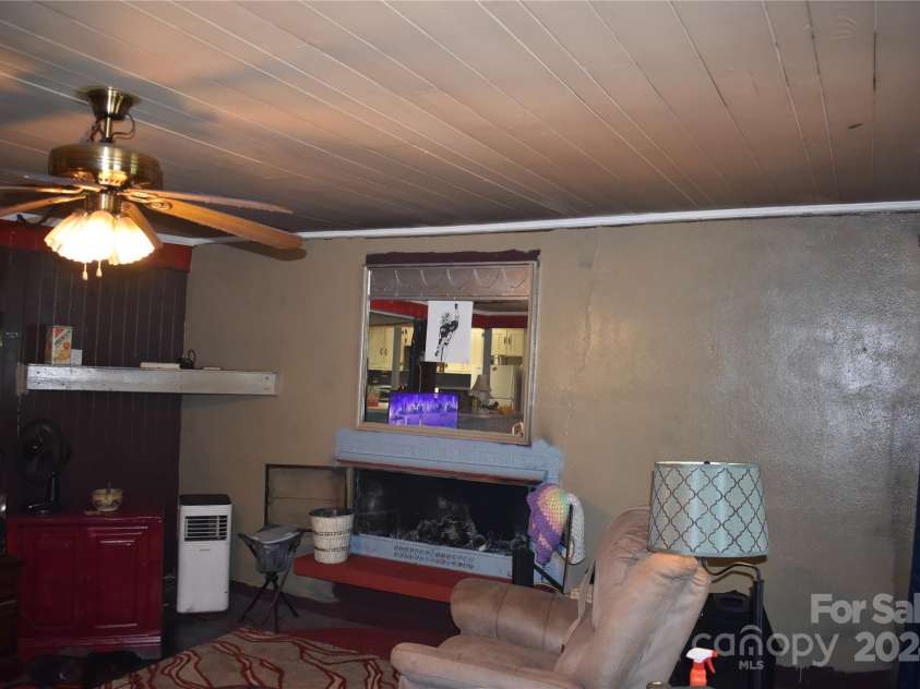 36 Euclid Avenue, Marion, NC 28752.  MLS# CAR4087181, YatesRealty ID 4518. 