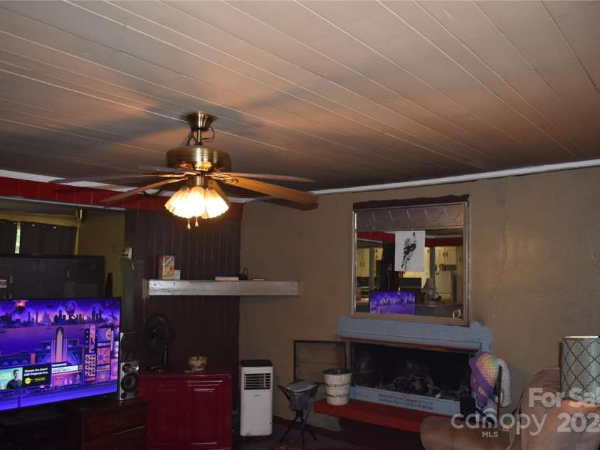 36 Euclid Avenue, Marion, NC 28752.  MLS# CAR4087181, YatesRealty ID 4518. 