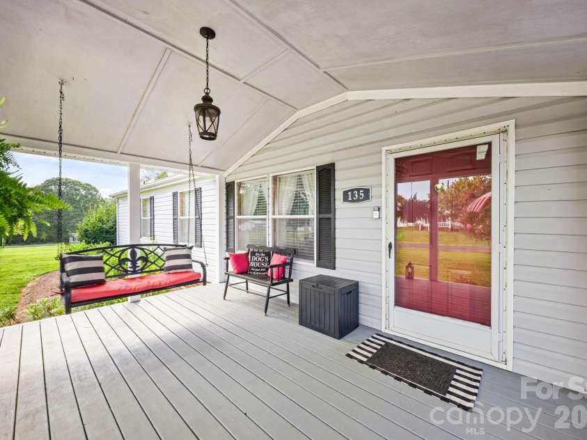 135 Willow Leaf Court, Kannapolis, NC 28081.  MLS# CAR4415457, YatesRealty ID 45180. 