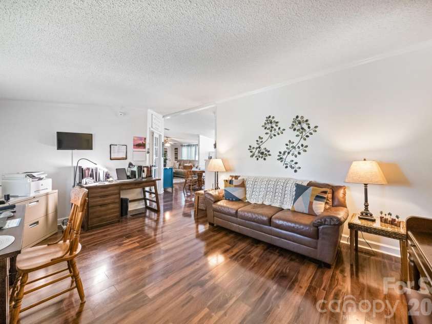 135 Willow Leaf Court, Kannapolis, NC 28081.  MLS# CAR4415457, YatesRealty ID 45180. 