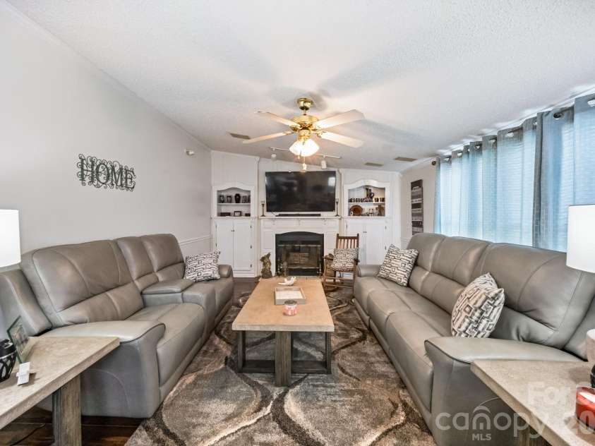 135 Willow Leaf Court, Kannapolis, NC 28081.  MLS# CAR4415457, YatesRealty ID 45180. 