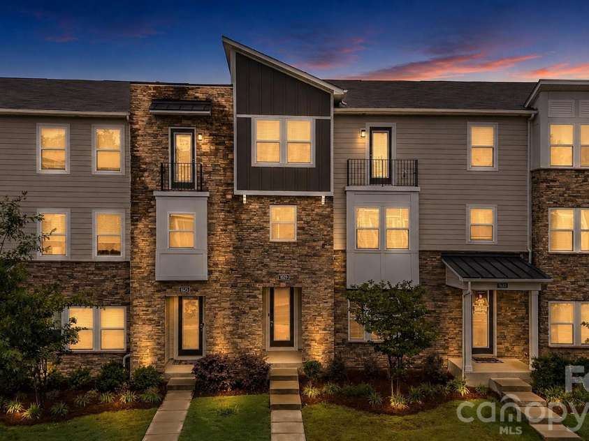 1629 Unison Drive, Charlotte, NC 28262.  MLS# CAR4385597, YatesRealty ID 45183. 