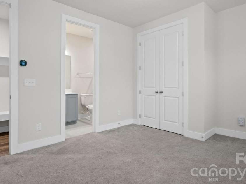 1629 Unison Drive, Charlotte, NC 28262.  MLS# CAR4385597, YatesRealty ID 45183. 