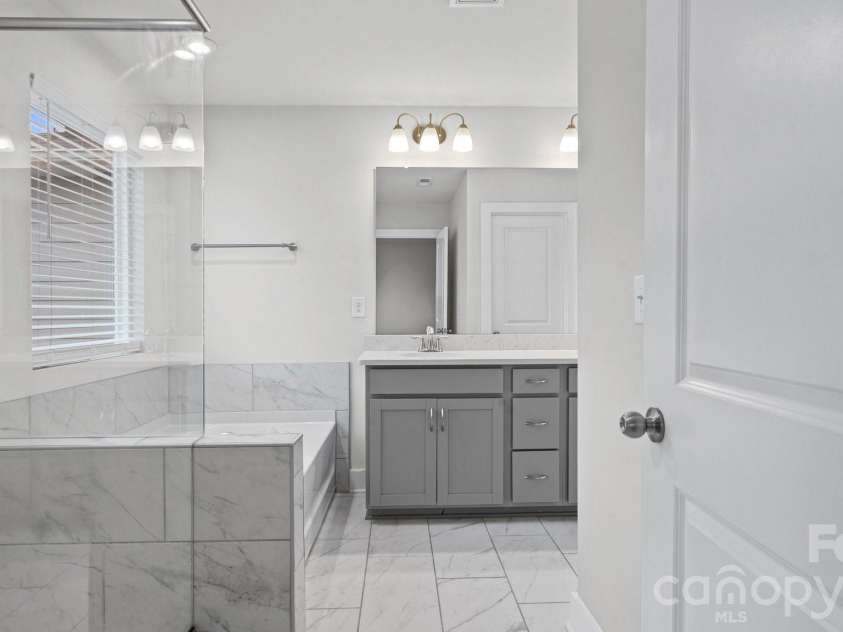 1629 Unison Drive, Charlotte, NC 28262.  MLS# CAR4385597, YatesRealty ID 45183. 