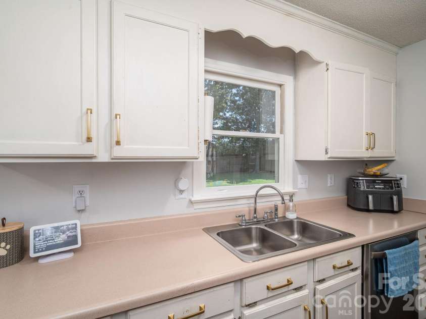 145 Eagles Nest Way, Shelby, NC 28152.  MLS# CAR4415779, YatesRealty ID 45186. 