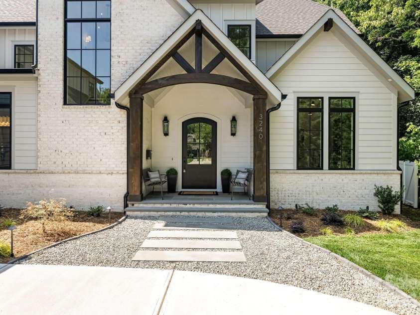 3240 Sunset Drive, Charlotte, NC 28209.  MLS# CAR4396905, YatesRealty ID 45188. 