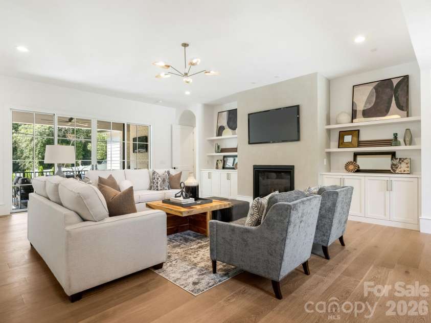 3240 Sunset Drive, Charlotte, NC 28209.  MLS# CAR4396905, YatesRealty ID 45188. 