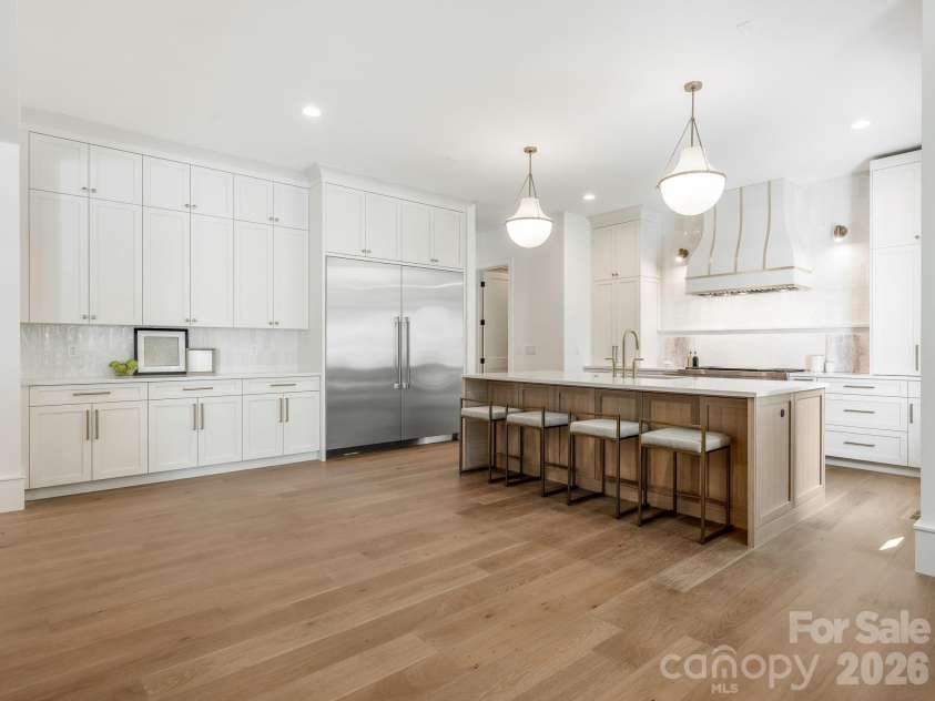 3240 Sunset Drive, Charlotte, NC 28209.  MLS# CAR4396905, YatesRealty ID 45188. 