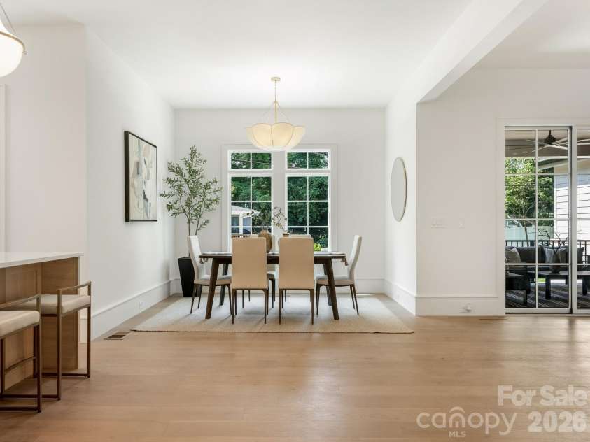 3240 Sunset Drive, Charlotte, NC 28209.  MLS# CAR4396905, YatesRealty ID 45188. 