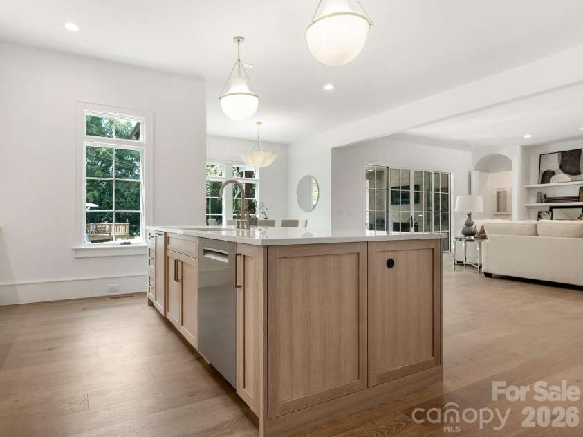 3240 Sunset Drive, Charlotte, NC 28209.  MLS# CAR4396905, YatesRealty ID 45188. 