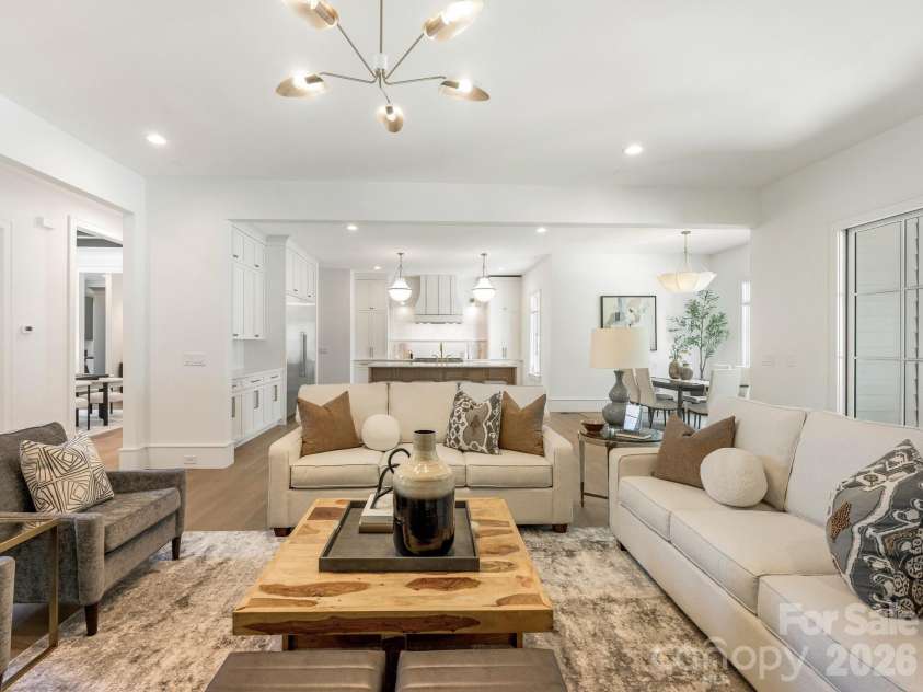 3240 Sunset Drive, Charlotte, NC 28209.  MLS# CAR4396905, YatesRealty ID 45188. 