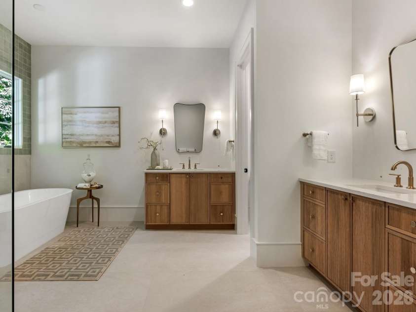 3240 Sunset Drive, Charlotte, NC 28209.  MLS# CAR4396905, YatesRealty ID 45188. 