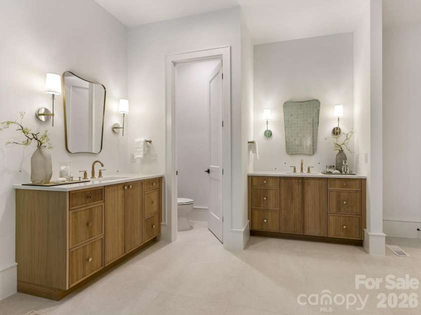 3240 Sunset Drive, Charlotte, NC 28209.  MLS# CAR4396905, YatesRealty ID 45188. 