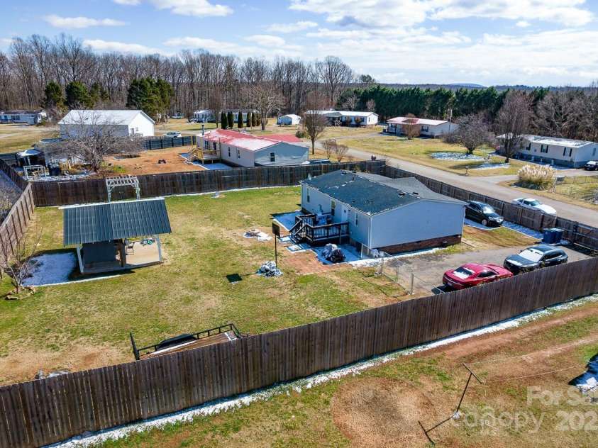 1868 Ellick Drive, Newton, NC 28658.  MLS# CAR4223938, YatesRealty ID 4519. 