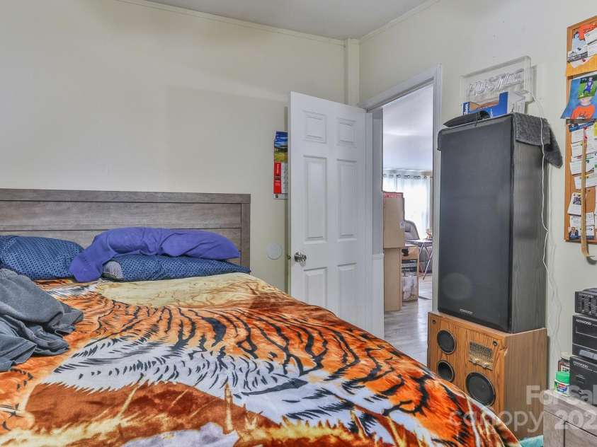 1868 Ellick Drive, Newton, NC 28658.  MLS# CAR4223938, YatesRealty ID 4519. 