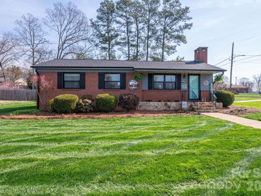 627 Tina Drive, Shelby, NC 28152.  MLS# CAR4355180, YatesRealty ID 4519. 