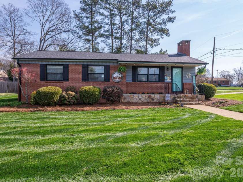 627 Tina Drive, Shelby, NC 28152.  MLS# CAR4355180, YatesRealty ID 4519. 